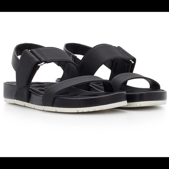 circus black sandals